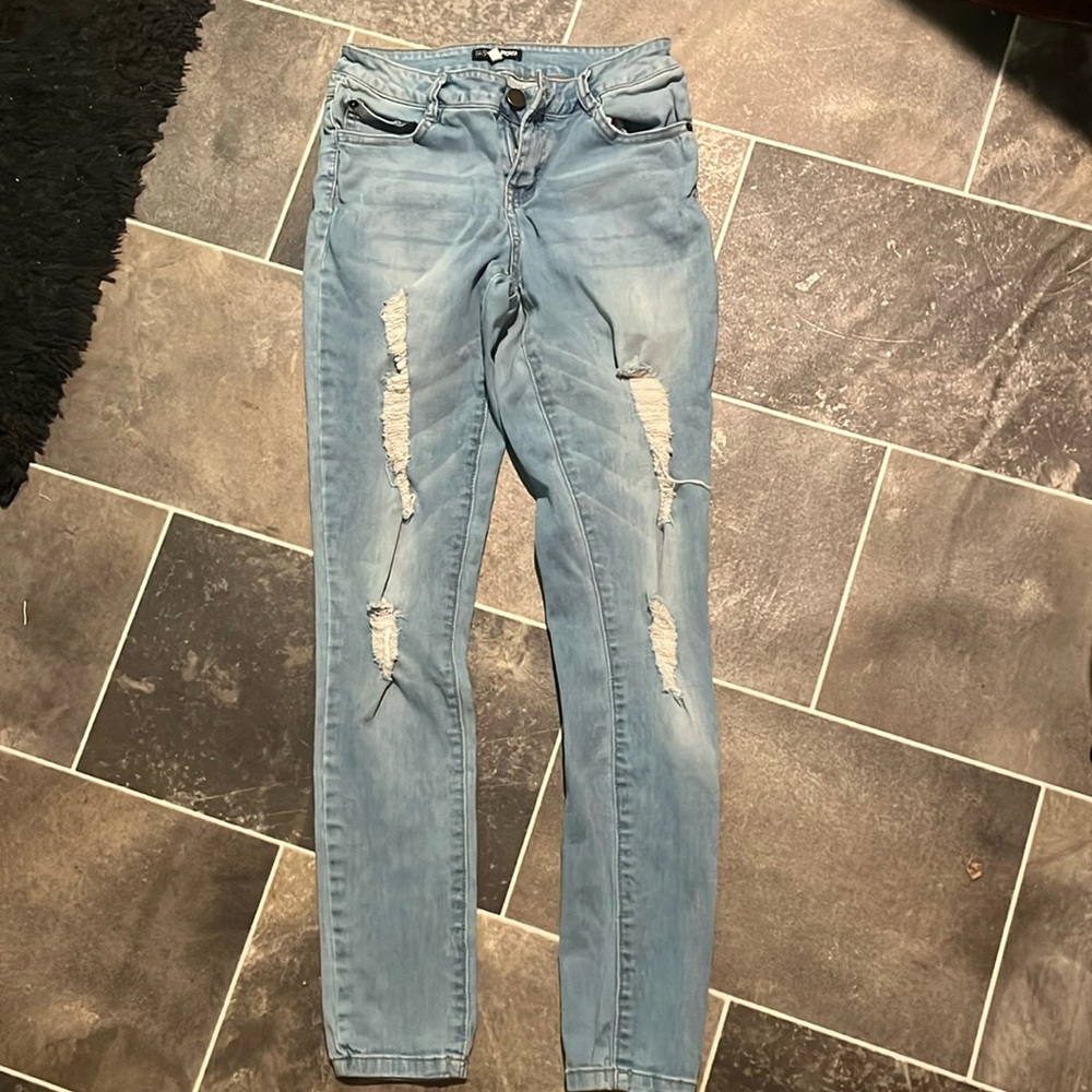 Fashion nova skinny ripped jeans size 7